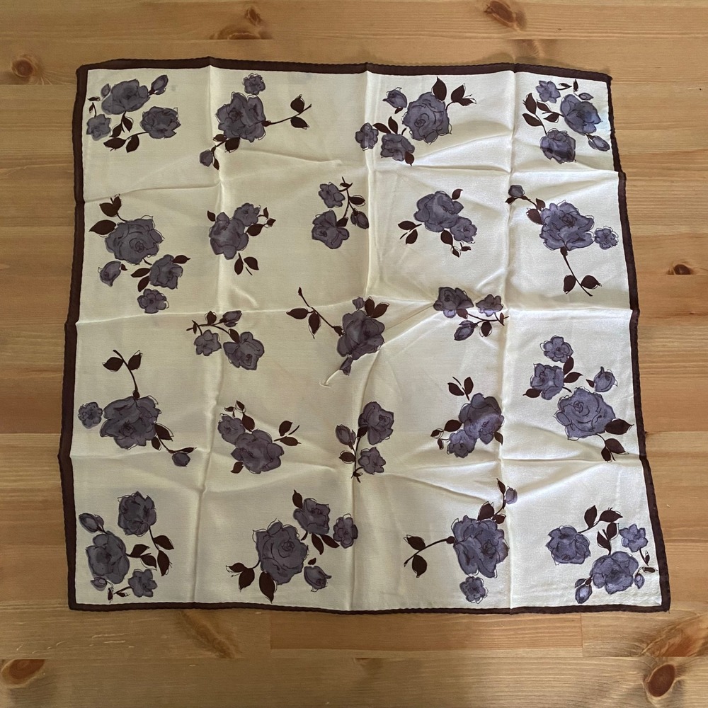 VTG Gap Cream Purple Floral Rose Print 100% Silk Square Scarf Made in Italy *